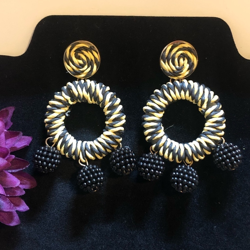 5/$20 wicker beaded hoop stud earrings